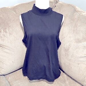 Nwt ATHLETA OUTBOUND TANK